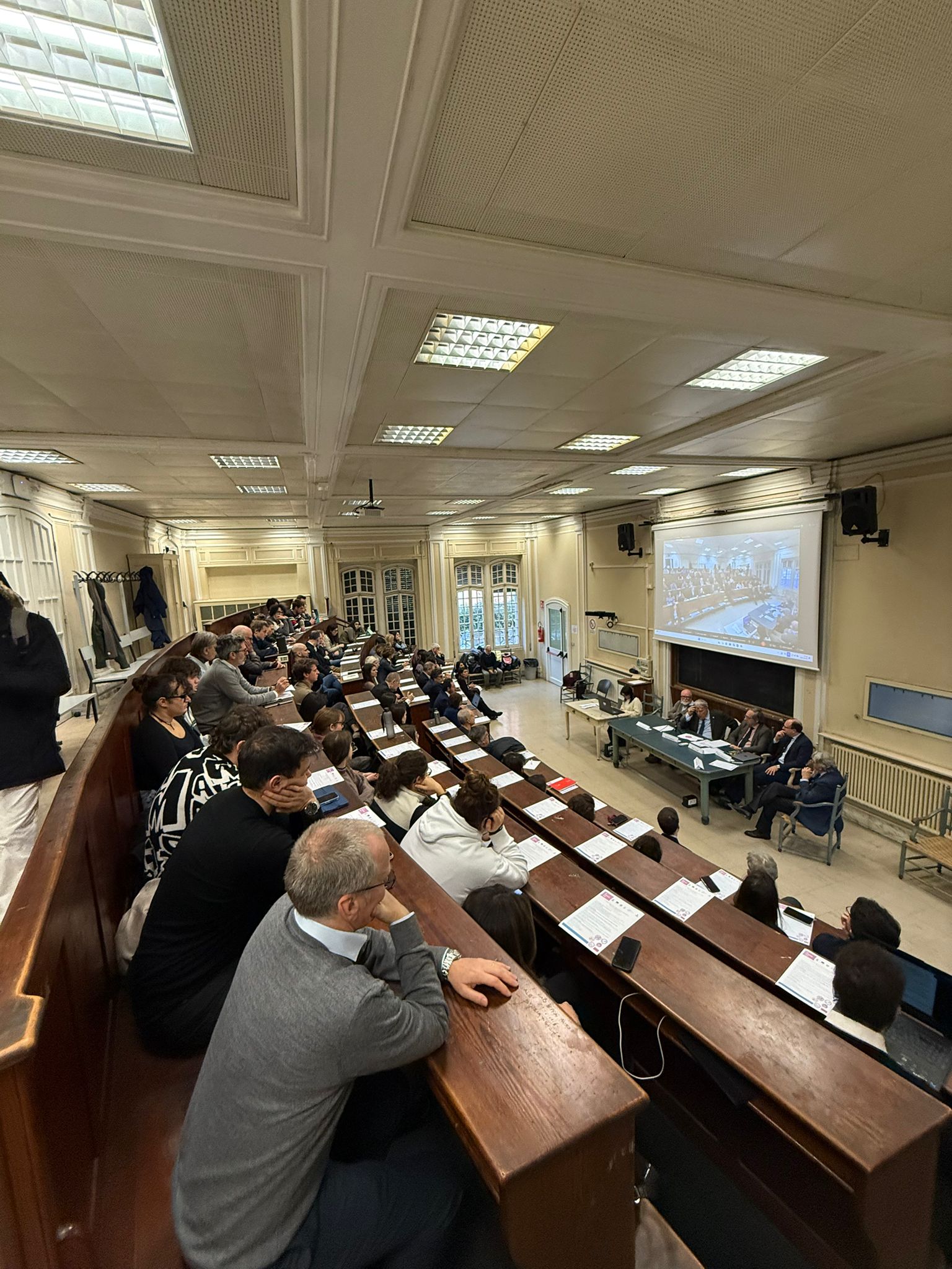 immagine descrittiva di Le imprese liguri della salute incontrano gli studenti dell'Università di Genova: grande successo per l'evento del PLSV